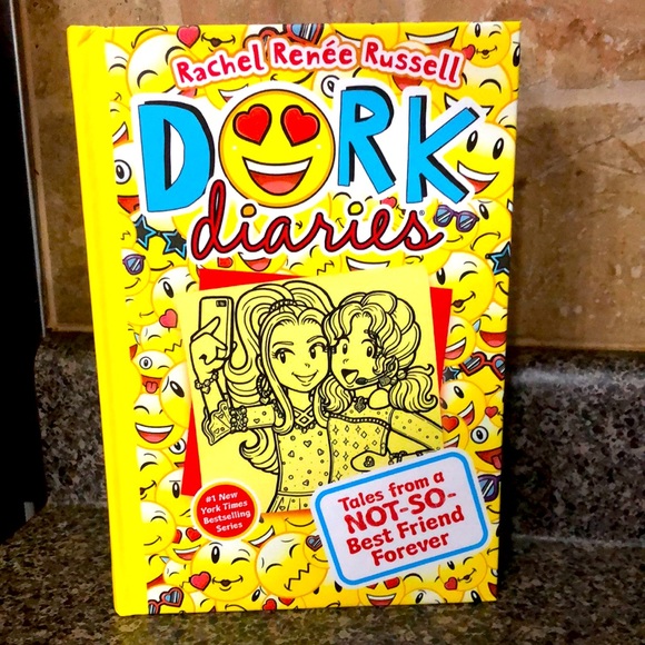 Book 14, the Dork Diaries by Rachel Renée Russell - Picture 1 of 1